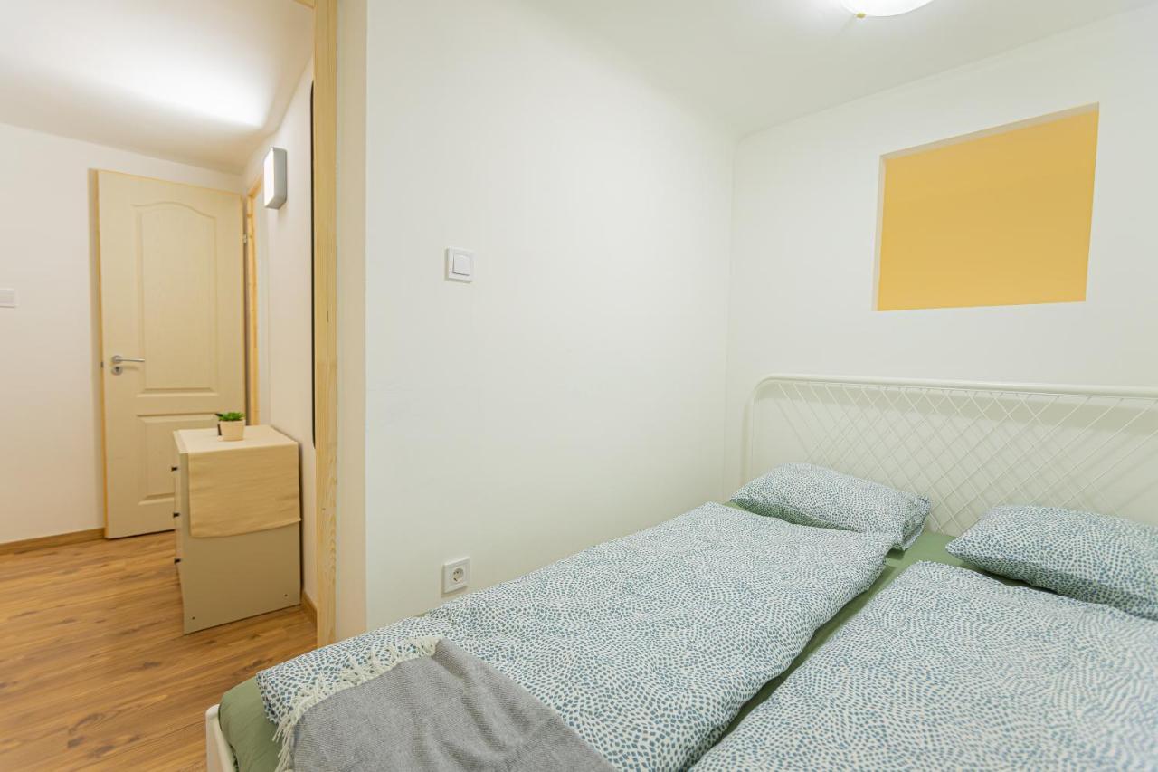 2 Bedroom Apartment In The Dob Street, Emerald บูดาเปสต์ ภายนอก รูปภาพ